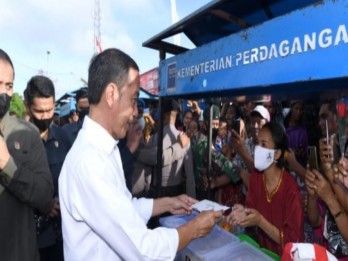 Sidak Pasar di Bogor, Jokowi Sebut Stabilitas Harga Masih Terjaga