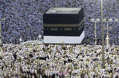 Ingat! Jemaah Haji Dilarang Selfie Berlebihan di Depan Kabah
