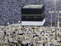 Ingat! Jemaah Haji Dilarang Selfie Berlebihan di Depan Kabah