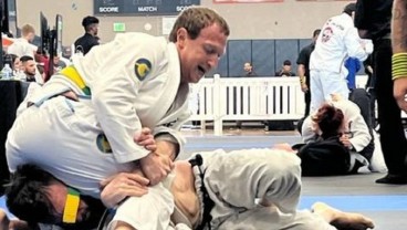 Siap Gelut Lawan Elon Musk, Mark Zuckerberg Ternyata Punya 2 Medali Brazilian Jiu-Jitsu