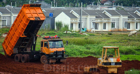 Suasana pembangunan rumah subsidi di Bogor, Jawa Barat, Selasa (11/1/2021). Bisnis/Abdurachman
