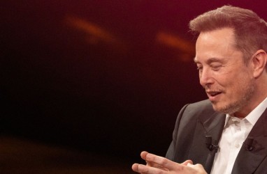 Genderang Perang Elon Musk dengan Orang Terkaya Asia di India