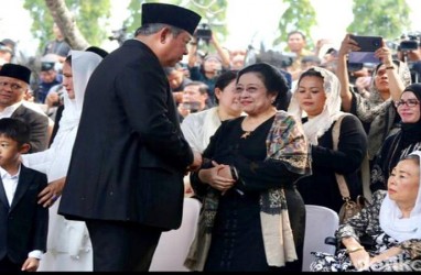 Panda Nababan Ungkap 5 Pertanyaan Pemicu Konflik Mega Vs SBY