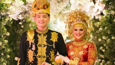 Mengenal Jenis dan Nama Pakaian Adat Aceh yang Anggun