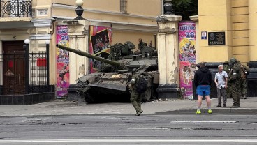 Memanas! Tank Rusia Siaga di Moskow Antisipasi Serangan Wagner