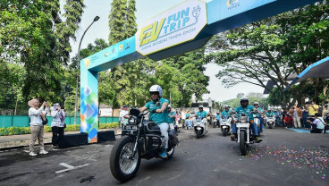 Ridwan Kamil Ajak Masyarakat Manfaatkan Subsidi Kendaraan Listrik