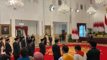 Jokowi Lantik 12 Dubes, Ada 2 Nama Wartawan Senior