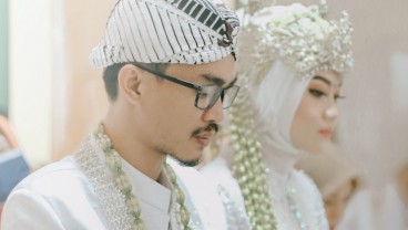 Nama Pakaian Adat Sunda yang Dipakai Pengantin, Berkarismatik!