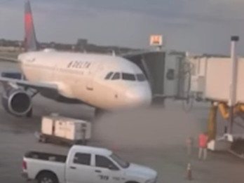 Viral Petugas Bandara di Texas Tewas karena Tersedot Mesin Pesawat, Ini Kronologinya