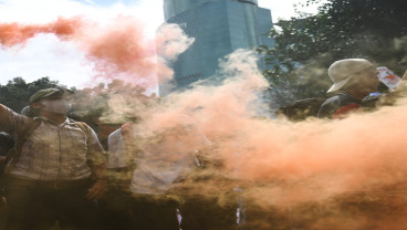 Klub Liga 1 Bakal Kena Sanksi Berat Jika Ada Suporternya Menyalakan Flare