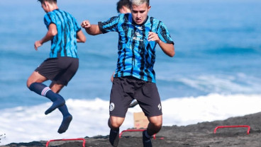 Datangkan Playmaker Asal Argentina, Skuad Arema Mulai Lengkap