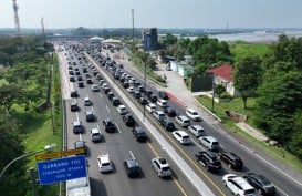 Ada Kecelakaan, Lalin di Tol Jakarta-Cikampek Padat Pagi Ini!