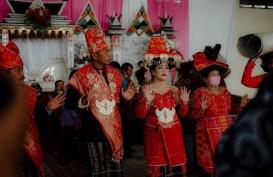 8 Jenis Pakaian Adat Sumatra Utara Berdasarkan Sub Sukunya