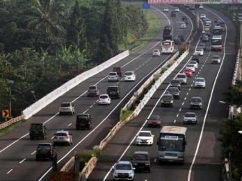 Lebih dari 90.000 Kendaraan Bergerak ke Bandung via Tol Cipularang, Lalin Tetap Lancar