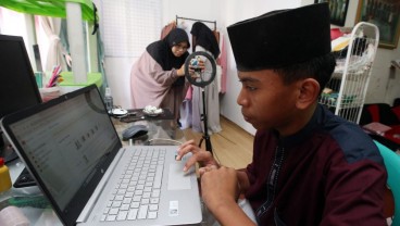 Pesantren Khoirul Usroh Sukses Optimalkan Live Shopping, Omzet Rp150 Juta per Bulan