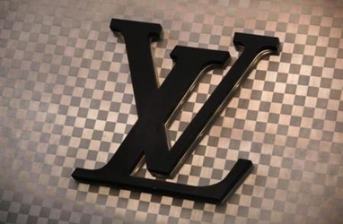 Peragaan Busana Entitas Louis Vuitton Dibatalkan Gara-Gara Kerusuhan Prancis