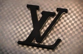Peragaan Busana Entitas Louis Vuitton Dibatalkan Gara-Gara Kerusuhan Prancis