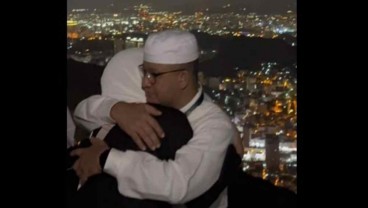 Kisah Anies Baswedan Napak Tilas ke Goa Hira di Puncak Jabal Nur