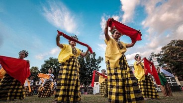7 Nama Pakaian Adat Sulawesi Selatan dan Keunikannya