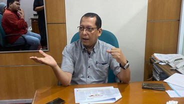 DPRD DKI Sangsi Rumput JIS Tidak Standard FIFA