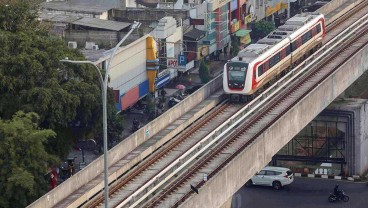 Jelang Operasional, 2 Rangkaian Kereta LRT Jabodebek Masih Diperbaiki