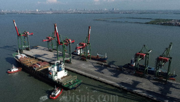 Terminal Teluk Lamong Meruapakan Terminal di Indonesia Dengan Konsep Serba Otomatis