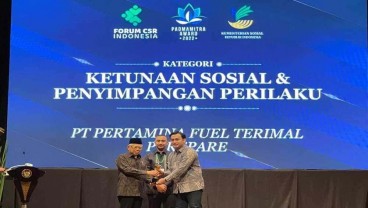 Wakil Presiden Berikan Penghargaan ke Pertamina Fuel Terminal Parepare