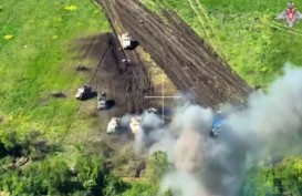 Detik-detik Tank Ukraina Tak Berkutik Dijebak Ranjau dan Artileri Rusia