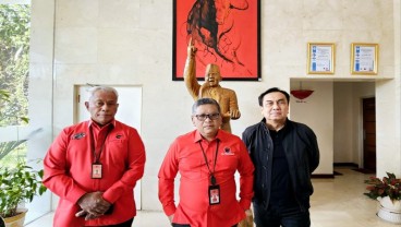 PDIP Tendang Effendi Simbolon dari Daftar Caleg Pemilu 2024?