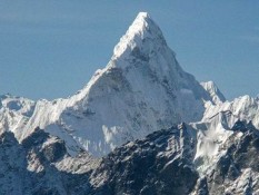 Helikopter Manang Air Kecelakaan di Gunung Everest, Kondisi Hancur, Seluruh Penumpang Tewas di Tempat