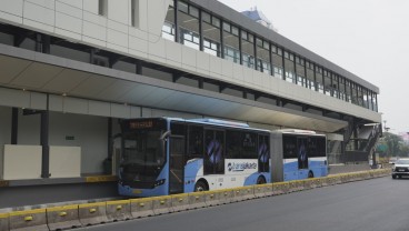 Halte Transjakarta Gatot Subroto LIPI Mampu Tampung 924 Orang Usai Revitalisasi