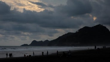 Pencarian Dua Orang Korban Terseret Ombak di Pantai Jembatan Panjang Dihentikan