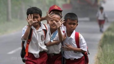 Bunda, Begini Tips Mempersiapkan Anak Pertama Kali Masuk Sekolah