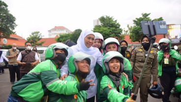 Khofifah Terbitkan Kepgub Tarif Transportasi, Dukung Transportasi Digital
