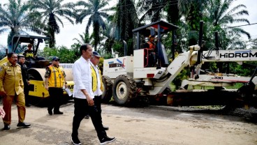 Dana Cair! Jokowi Minta Perbaikan Jalan Rusak Daerah Dimulai Akhir Juli