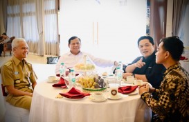 Momen Prabowo, Ganjar, Erick Thohir, dan Gibran Sarapan Bareng di Solo