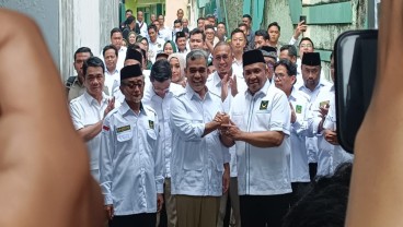 Elite Gerindra Tiba di Markas PBB, Disambut Teriakan Prabowo Presiden