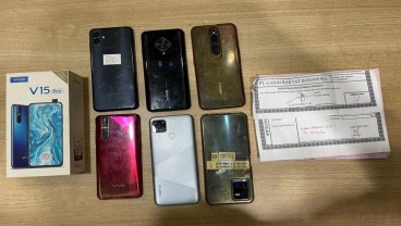 Polisi Ringkus Sepasang Kekasih Tersangka Penipu Handphone Pengemudi Taksi Online