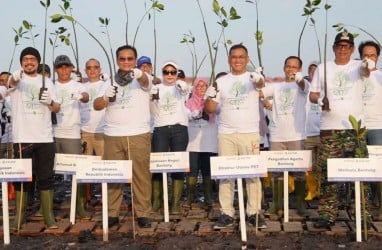 Tingkatkan ESG Dorong Dekarbonisasi, Pupuk Kaltim Gandeng TNK dan Benih Baik Tanam 500 Ribu Bibit Mangrove