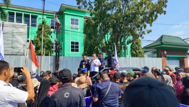 Ratusan Warga Demo Minta Masuk Wilayah Kota Palembang, Tolak ke Banyuasin