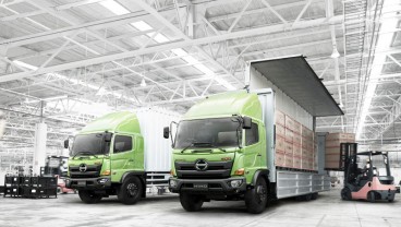 INDUSTRI OTOMOTIF : Laju Truk Terpacu Logistik