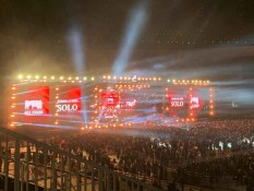 Konser Dewa 19 feat All Stars Sukses "Pecahkan" Stadion Manahan Solo