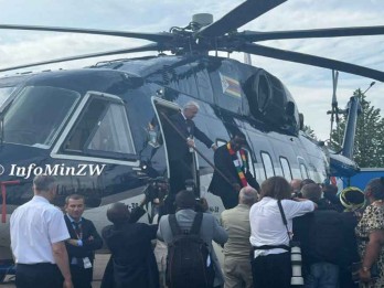 Vladimir Putin Beri Hadiah Presiden Zimbabwe Helikopter Buatan Rusia
