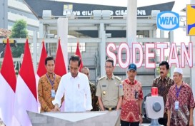 Respons Anies Usai Jokowi Sebut Sodetan Ciliwung Mangkrak di Eranya: Silakan Diaudit!