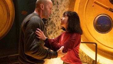 The Meg 2: The Trench, Aksi Jason Statham Kembali Adu Hiu Raksasa
