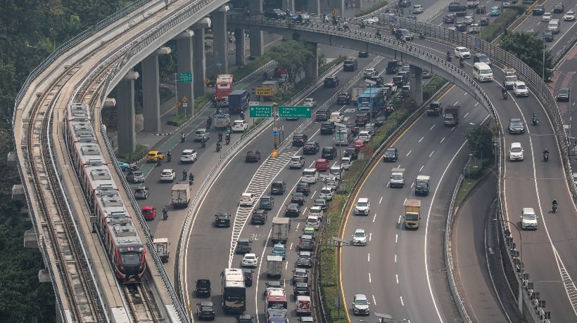 Masalah LRT, Nihil Sistem Integrasi hingga Jembatan Lengkung
