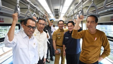 Jokowi Bahas Transportasi Massal di Cekungan Bandung Raya