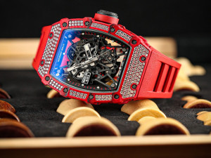 Investasi Lewat Jam Tangan Mewah