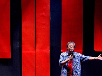 Butet Kartaredjasa Presentasi Tarian untuk IKN di Depan Jokowi