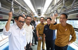 Kata Jokowi Soal Jembatan Lengkung LRT Salah Desain